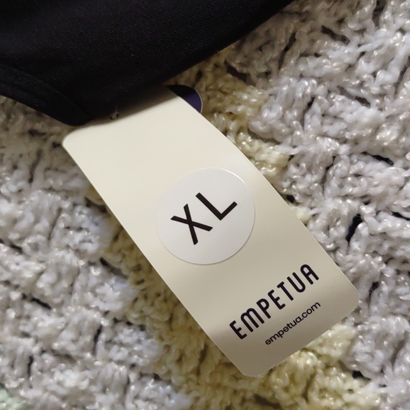 NWT Empetua by Shapermint XL Black Scoop Neck Cami - Picture 8 of 9